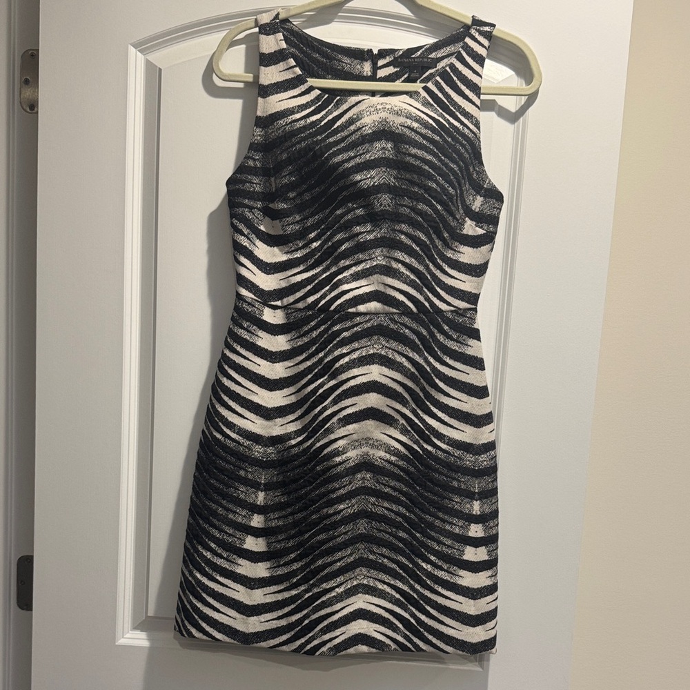 Banana Republic Black and White Patterned Mini Dress